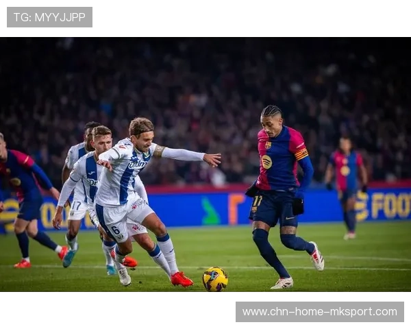 巴萨压制马竞半场，拉菲尼亚抽射被干扰