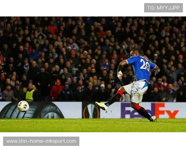 纽卡斯尔的传中精准找到最佳射门点——一场足球艺术的完美演绎 纽卡斯尔的传中精准找到最佳射门点——一场足球艺术的完美演绎